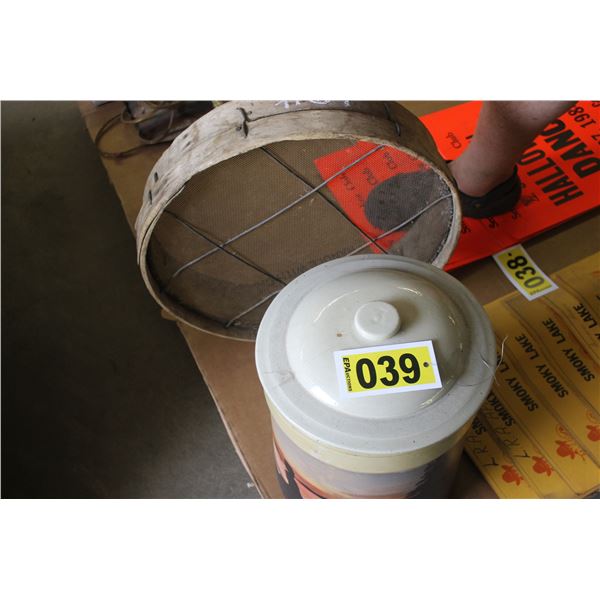 Painted medalta crock and SIV