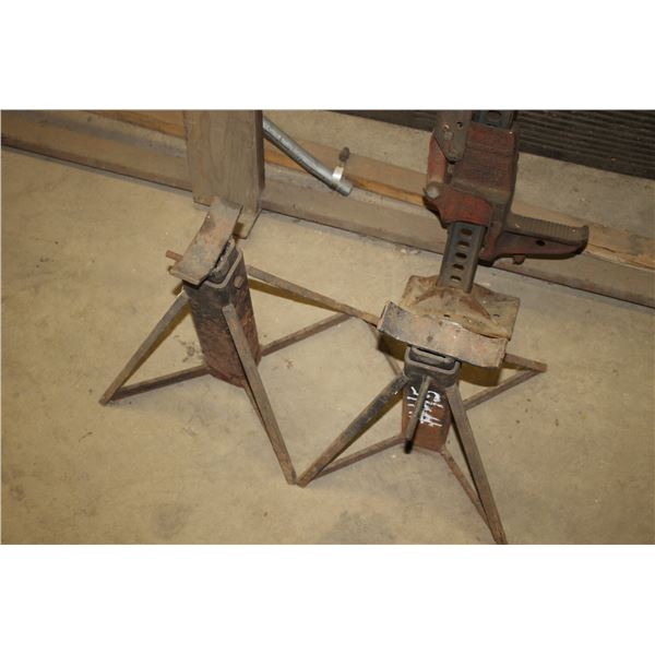 Jack-All, 2 car stands and 2 mudflaps.