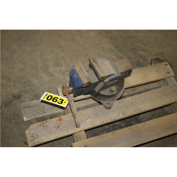 4 inch swivel base vice.