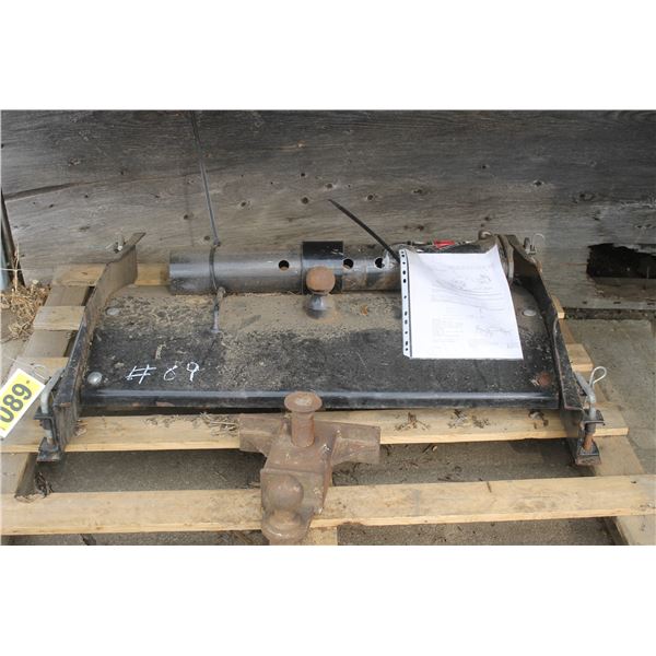 DSP Sliding G/N hitch and 2 5/16's hitch