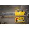 Image 1 : Laser Level