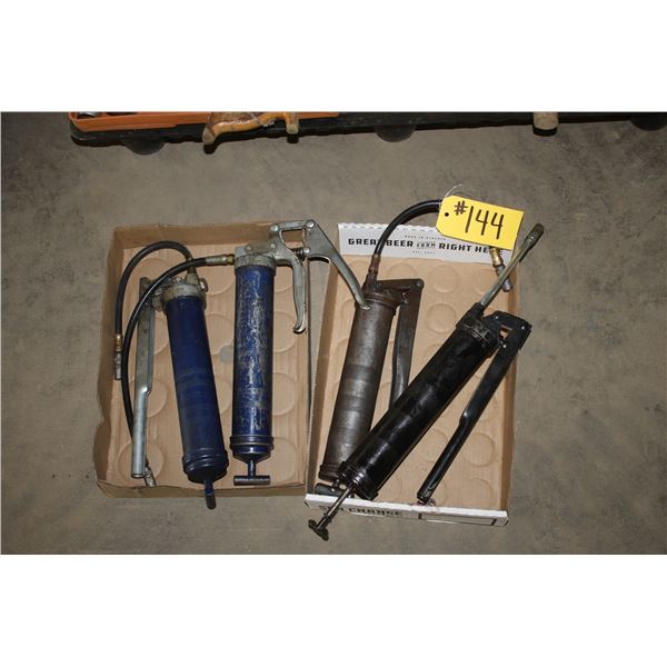 4 Grease guns
