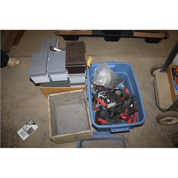 Ratchet strap, router, clips, storage boxes and car sun shade for children.