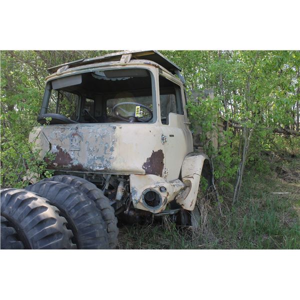 Bedford Army truck Not running and not complete.