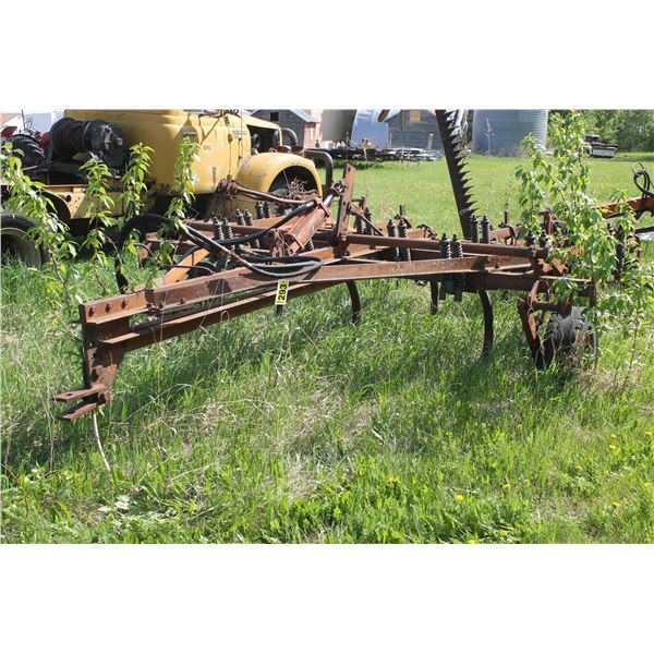 I-H 10' Deep tillage with harrows