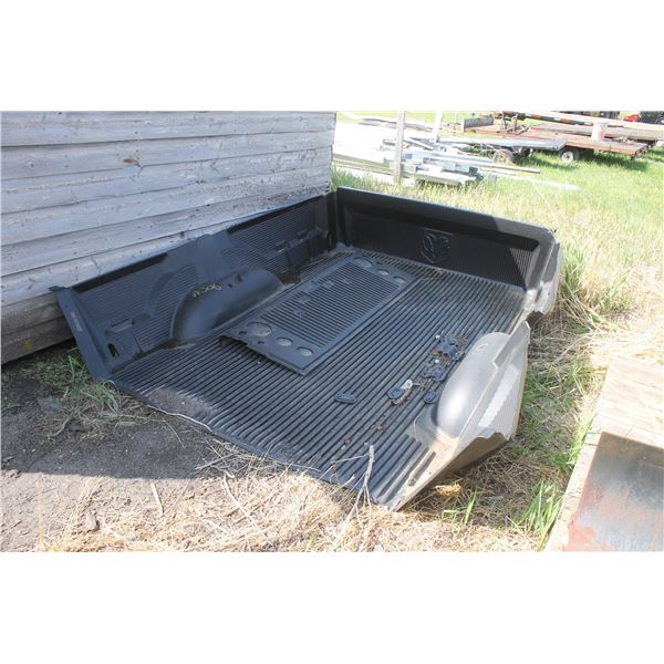 Plastic box liner 8'