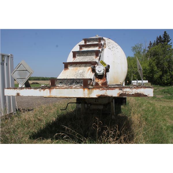 Water trailer, stainless inside tank, steel outside insulated, tandem axle 10x20 tires. (sold for fa