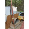 Image 1 : Wood box, metal tub and skis.