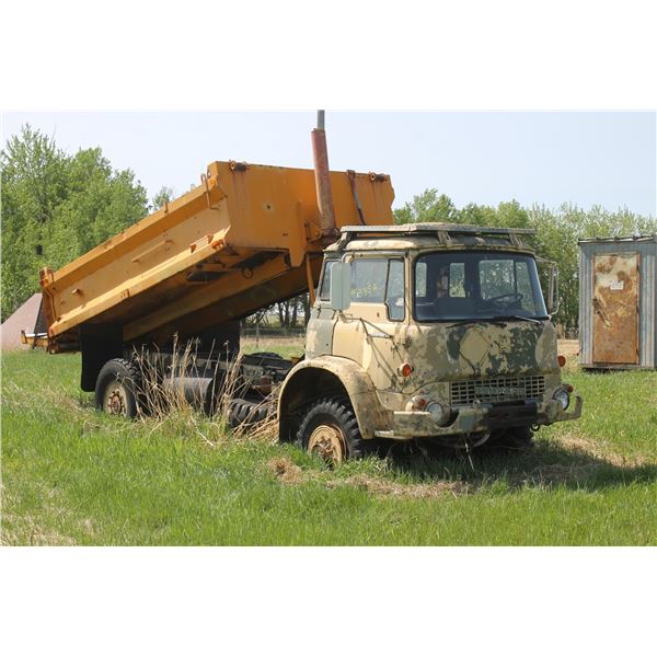 Bedford Model 1984 single axle 4WD dump truck, British army special. VIN # SKFMJP2BMFT700732