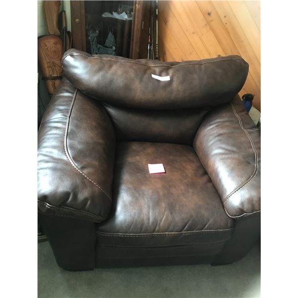 Lg Brown Leather Comfortable Chair