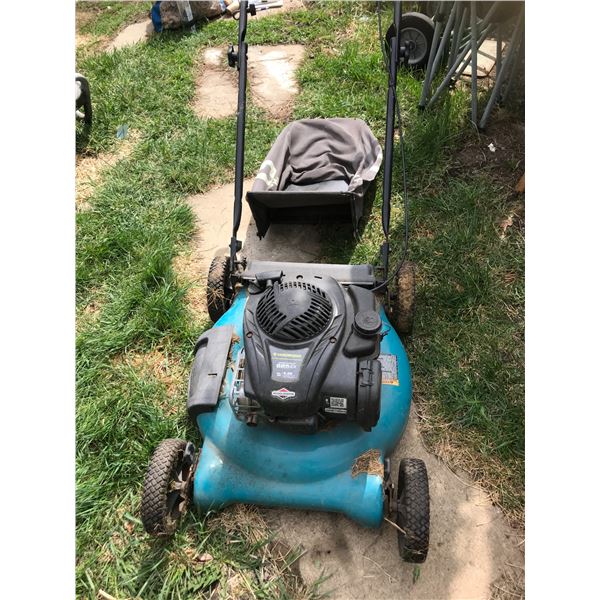 Yardworks Briggs Stratton 625 EX Lawnmower & Bag