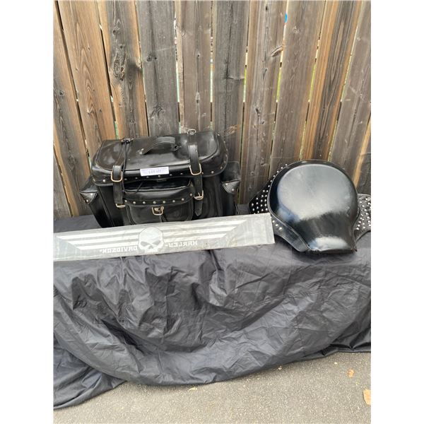 Single Saddlebag & Single Style Motorcycle Seat