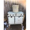 Image 1 : Antique Oven & 5 Galon Sauerkraut Vat