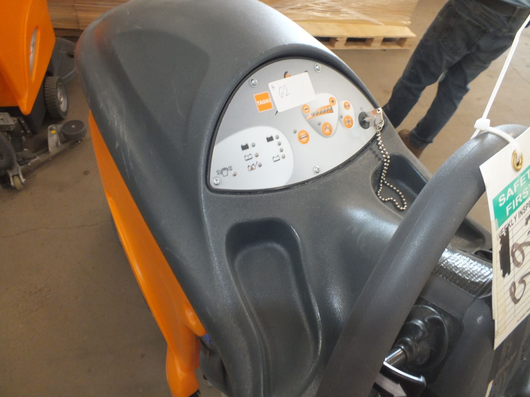 Taski 755B Swingo Floor Scrubbing Machine
