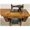 Image 6 : Singer Treadle Sewing Machine