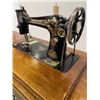 Image 7 : Singer Treadle Sewing Machine