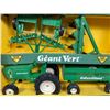 Image 5 : Green Giant Diecast And Steel 4 Piece Farm Set-Original Box
