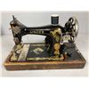 Image 4 : Singer Sewing Machine