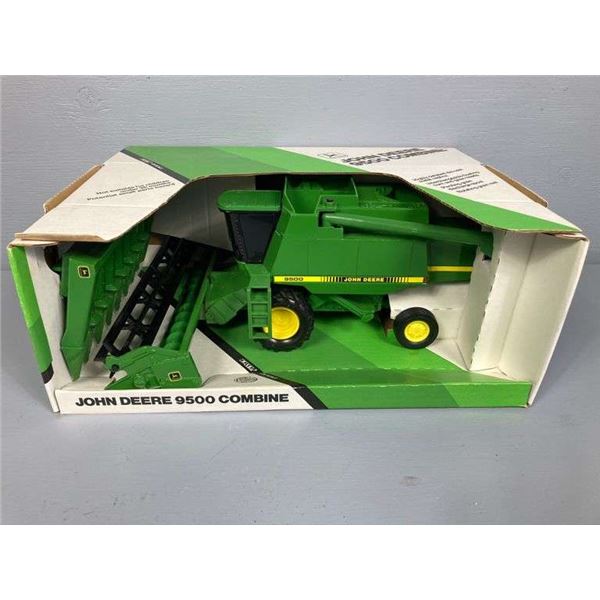 John Deere 9500 Die Cast Metal Combine-Original Box