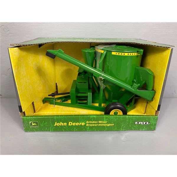 John Deere Diecast Metal Grinder/Mixer-Original Box