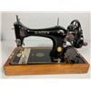 Image 4 : Singer JDO 56774 Sewing Machine w/Hand Crank