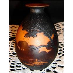 Cameo Glass Vase 4" tall 