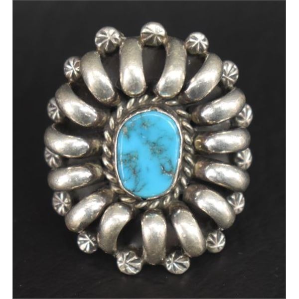STERLING SILVER AND TURQUOISE RING (NT)