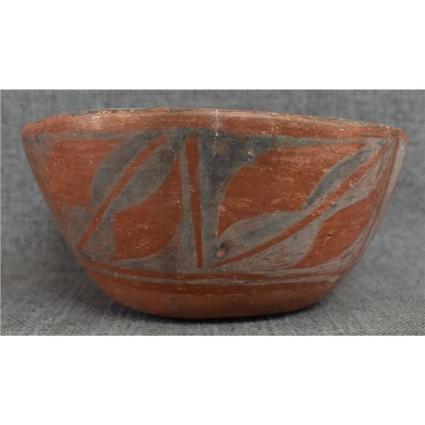 SANTO DOMINGO INDIAN POTTERY BOWL