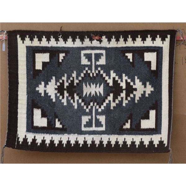 NAVAJO INDIAN TEXTILE