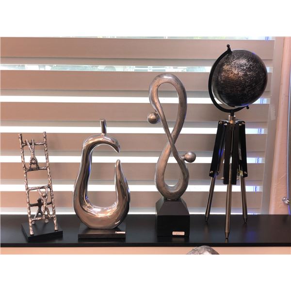 Group of 4 assorted decorative items