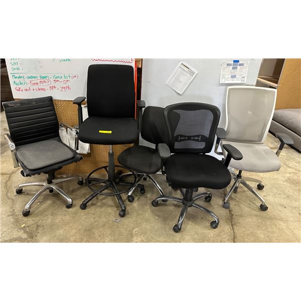 Group of 5 assorted office chairs