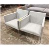 Image 2 : 2 Grey chairs