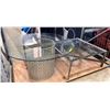 Image 2 : Glass coffee table & round glass dining table
