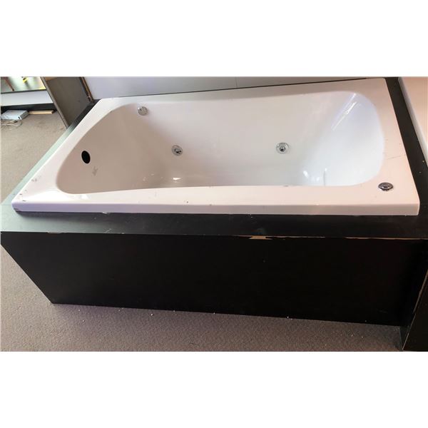 New white contemporary bathtub  (approx. 59in W x 35in D 25in H)