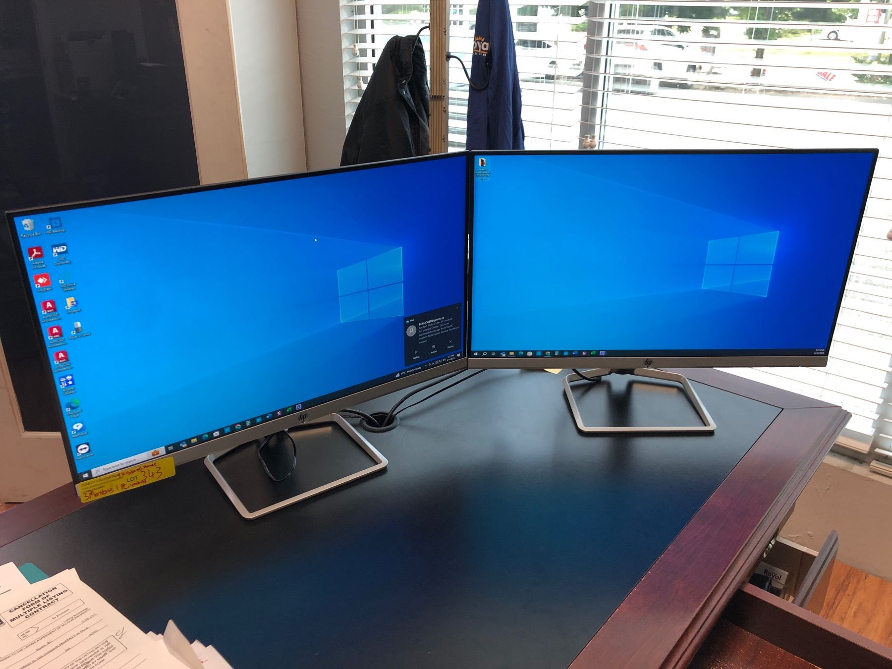 7 Pce workstation electronics - 3 HP monitors, coby speakers, keyboard ...