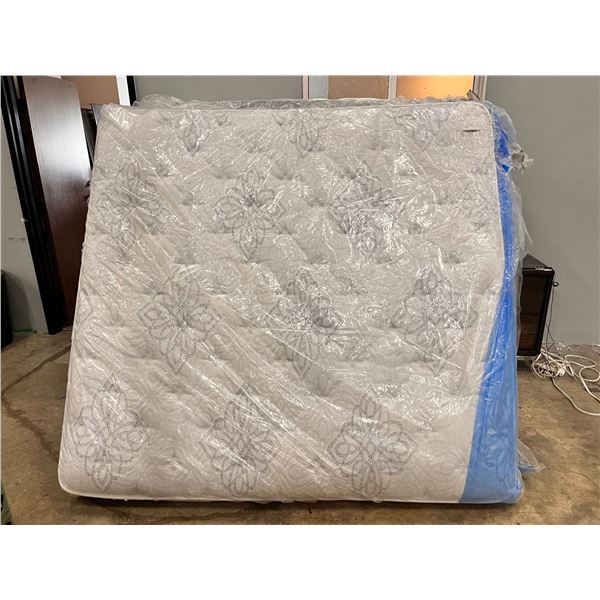 Group of 3 KING mattresses - including Serta mattress