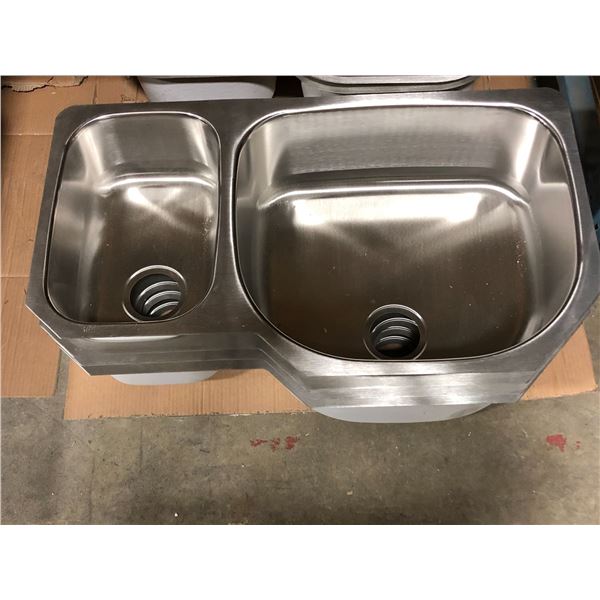 Set of 4 NEW stainless steel sinks