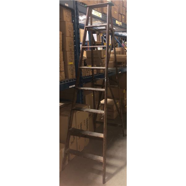 7 step wooden ladder