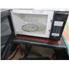 Image 3 : Oster Black Countertop M/W