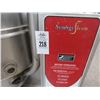 Image 2 : 2015 Blodgett Synergy Steam Electric Tilt Kettle - # 12EKTT