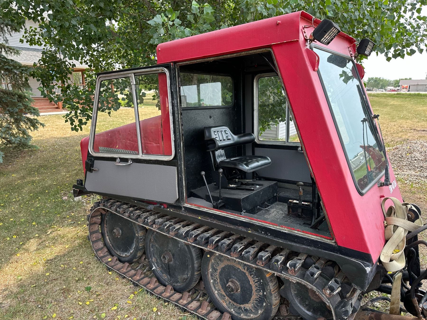 BOMBARDIER SW-48 DA RUBBER TRACK SNOWPLOW MACHINE - Cornerbids