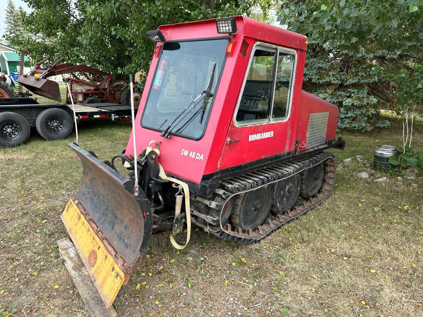 BOMBARDIER SW-48 DA RUBBER TRACK SNOWPLOW MACHINE