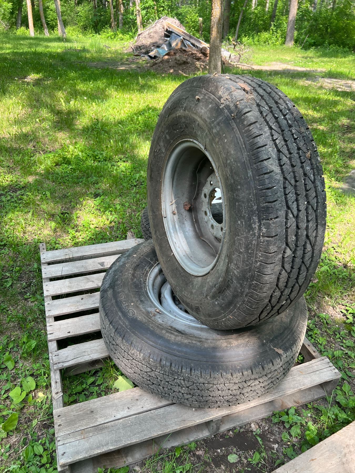 Firestone Steeltex R4s Ii FIRESTONE STEELTEX RADIAL R45 ON 8 HOLE RIMS, LOT OF 2