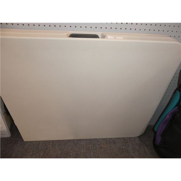 plastic folding table