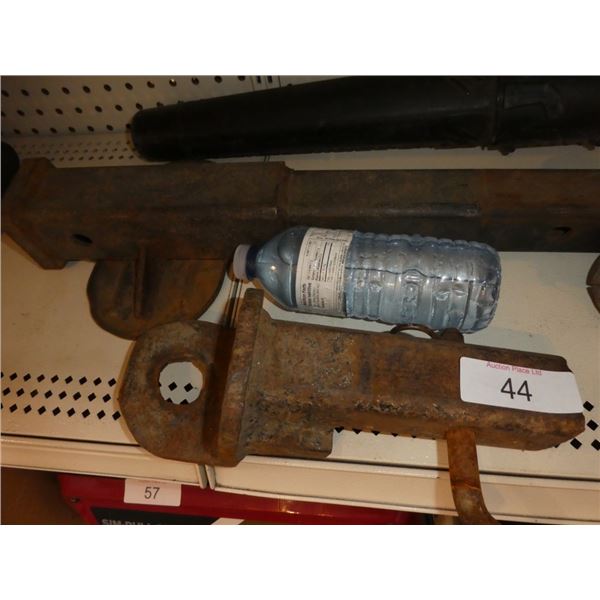2-trailer hitch