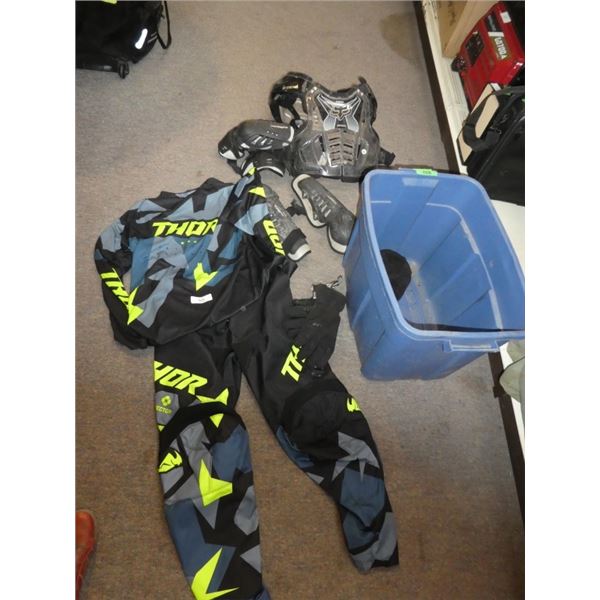 Thor riding suit (2XL), Fox safety equipment (XL)