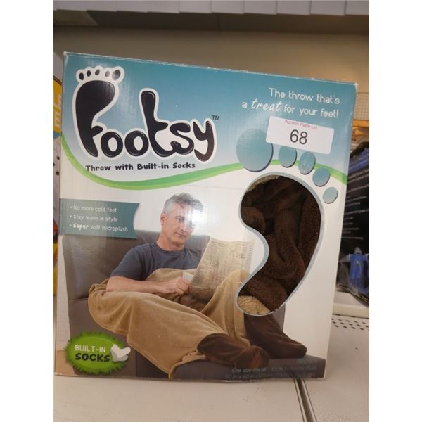 footsy throw w/ built-in socks