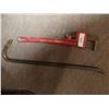 Image 1 : 18" pipe wrench, pry bar