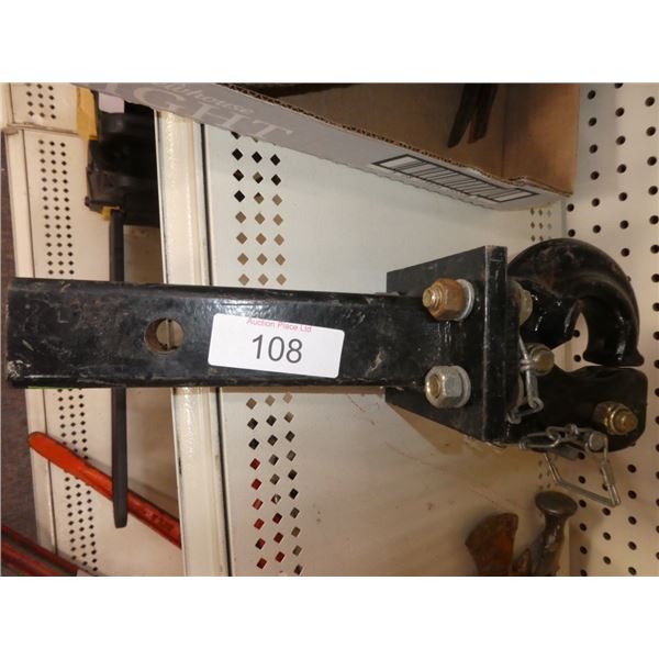 Pintle hook mount