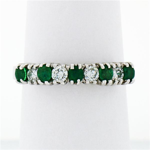18k White Gold 1.36 ctw Alternating Round Diamond & Emerald Wedding Band Ring 5.